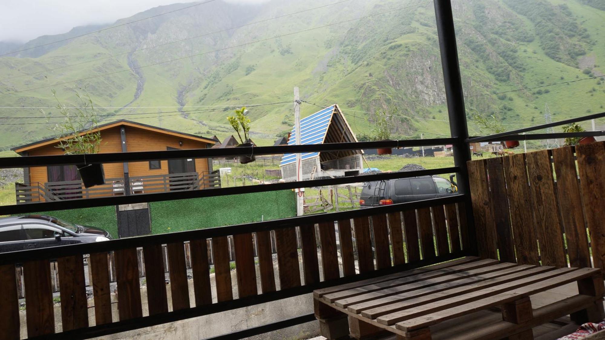Hotel Arte In Kazbegi Exteriér fotografie
