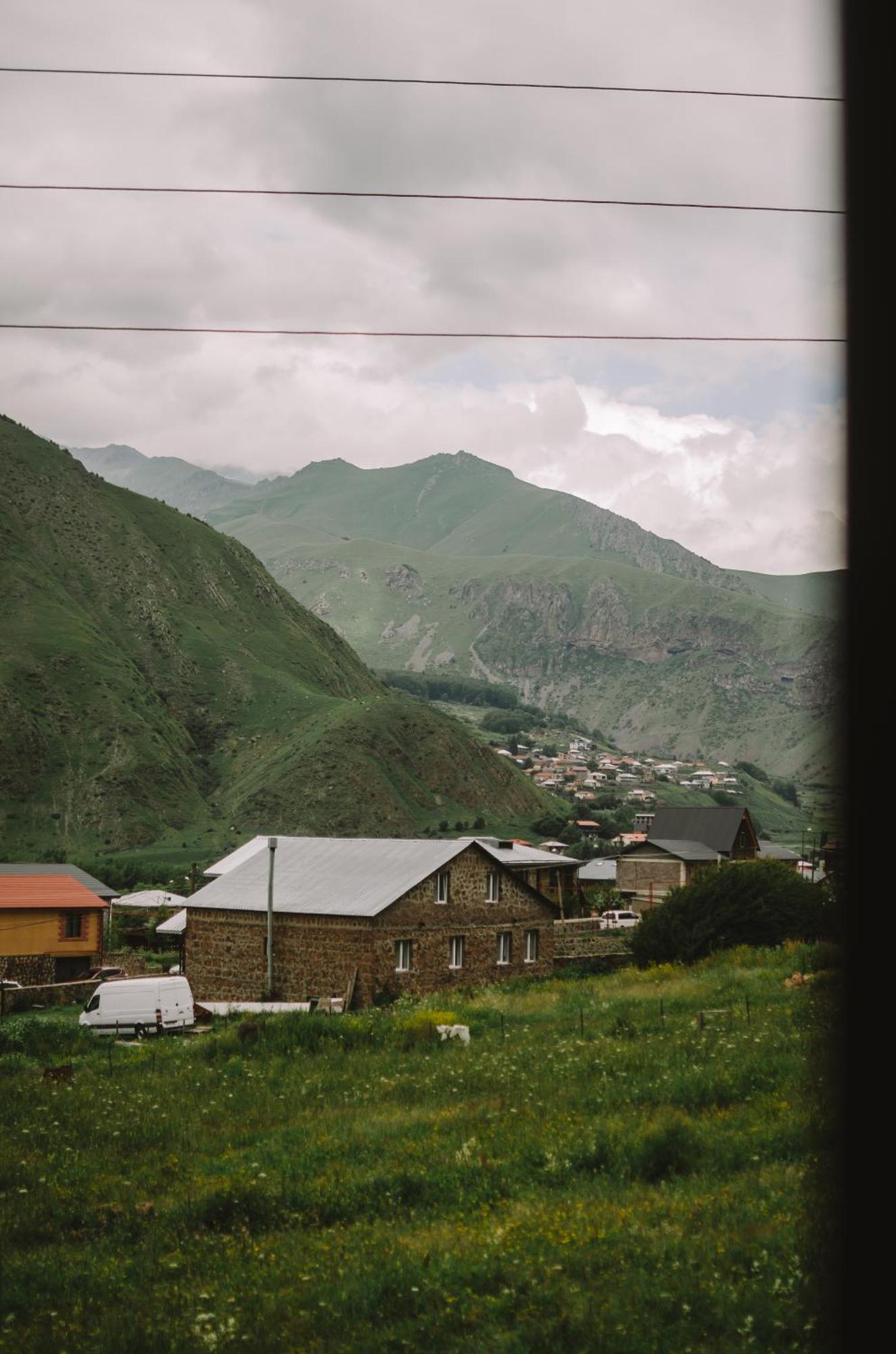 Hotel Arte In Kazbegi Exteriér fotografie