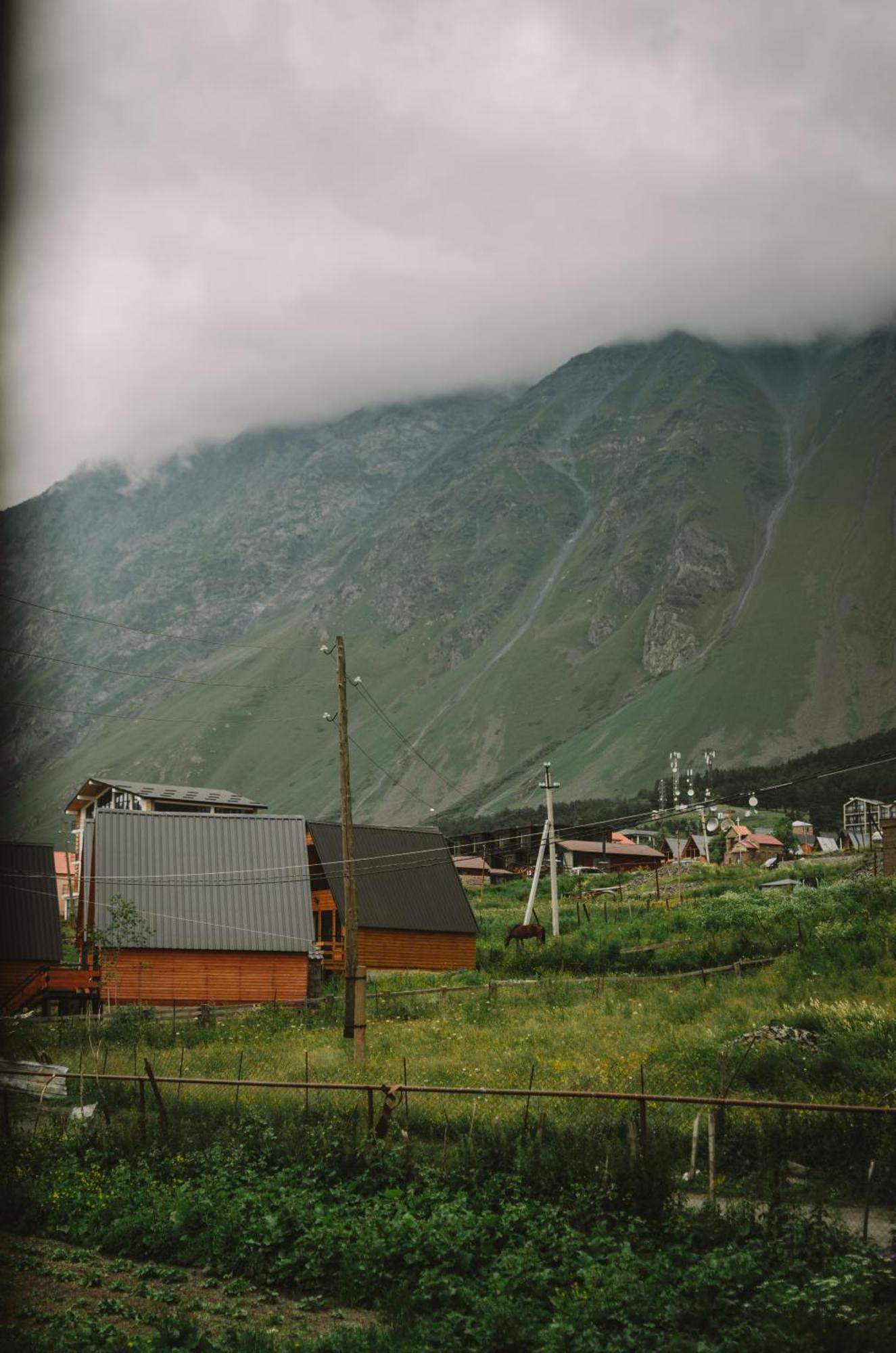 Hotel Arte In Kazbegi Exteriér fotografie