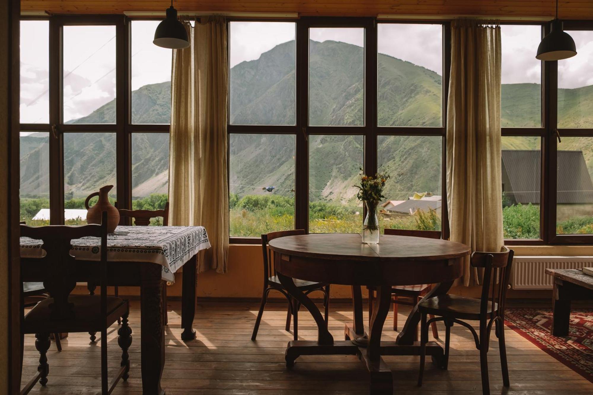 Hotel Arte In Kazbegi Exteriér fotografie