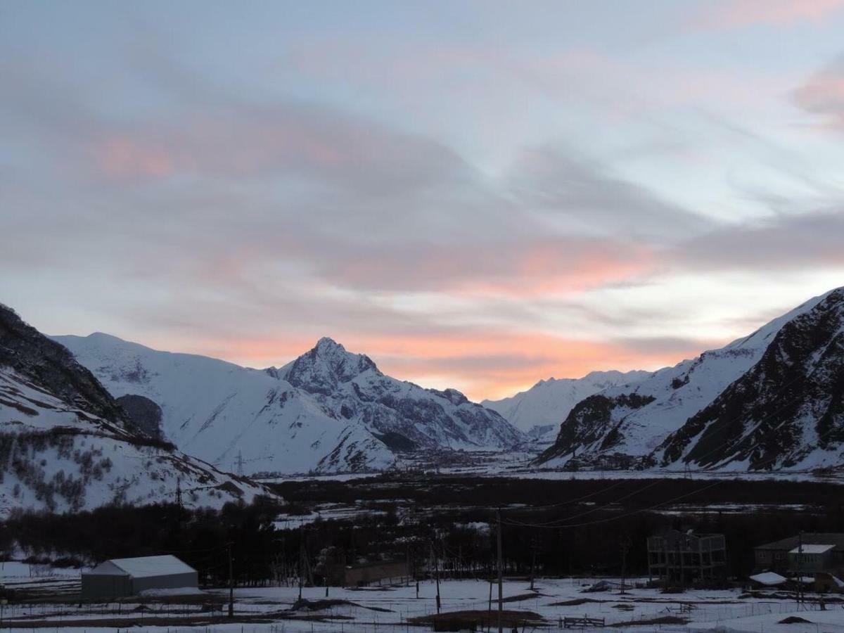 Hotel Arte In Kazbegi Exteriér fotografie